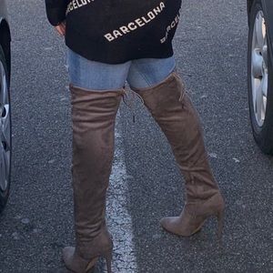 Kneehigh Suede boots